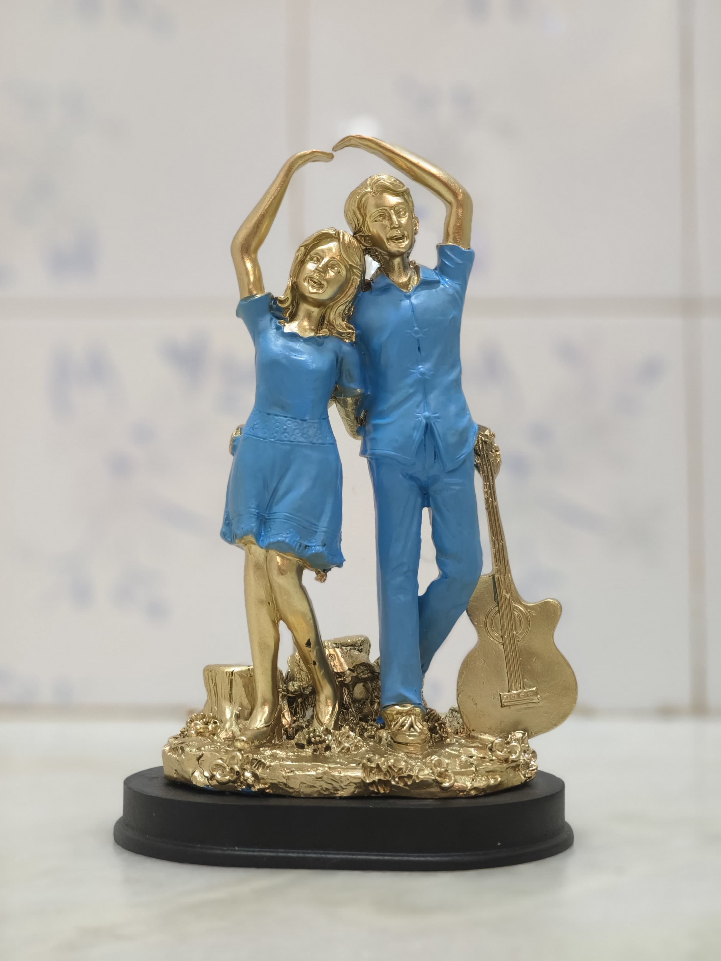 Romantic Musical Couple Showpiece 🎸❤️