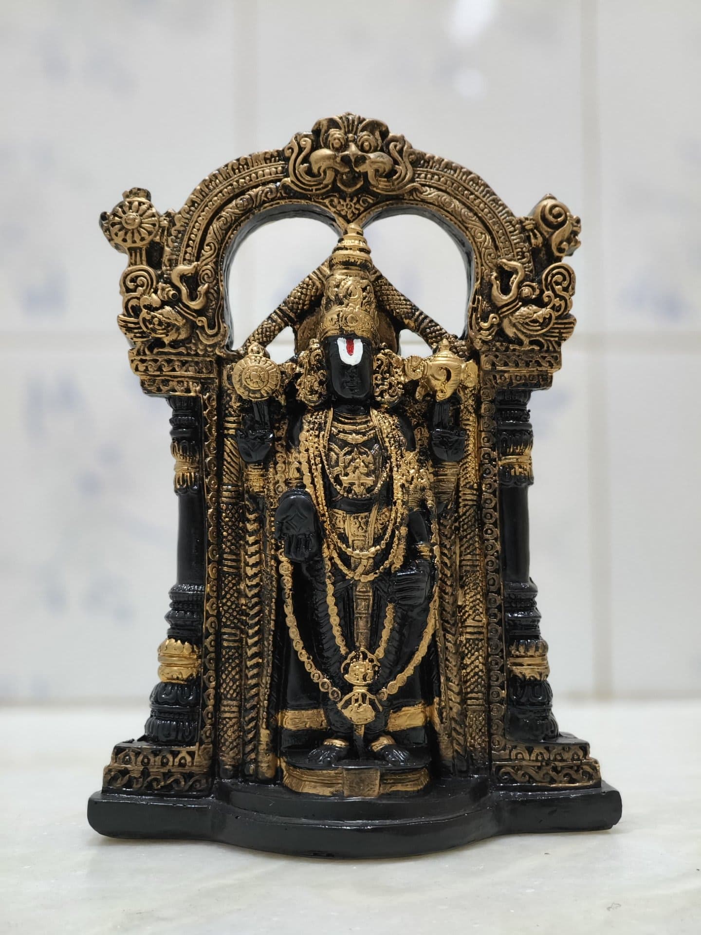 🛕 Divine Lord Balaji Decorative Showpiece ✨🙏