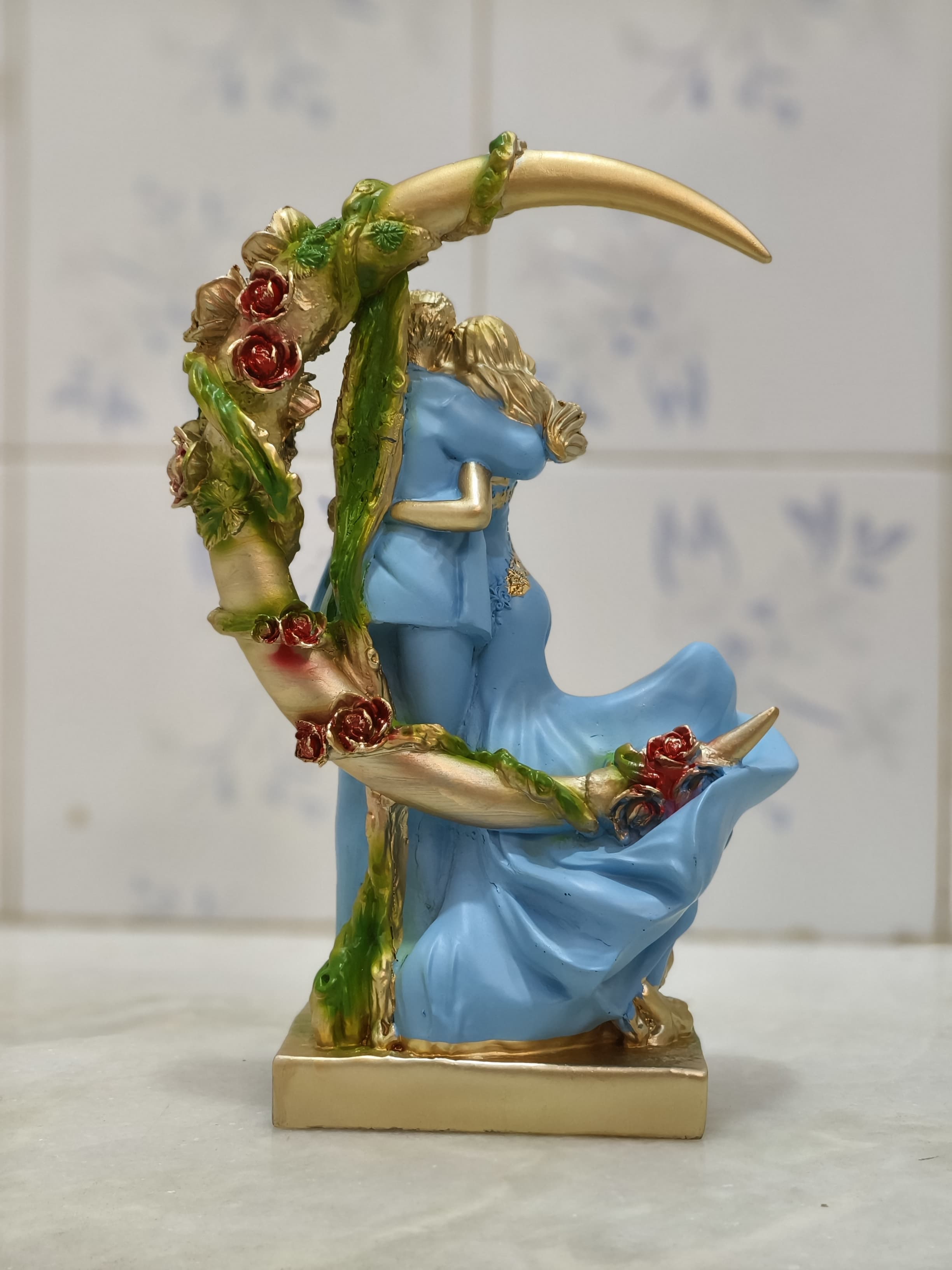 Romantic Couple Love Figurine