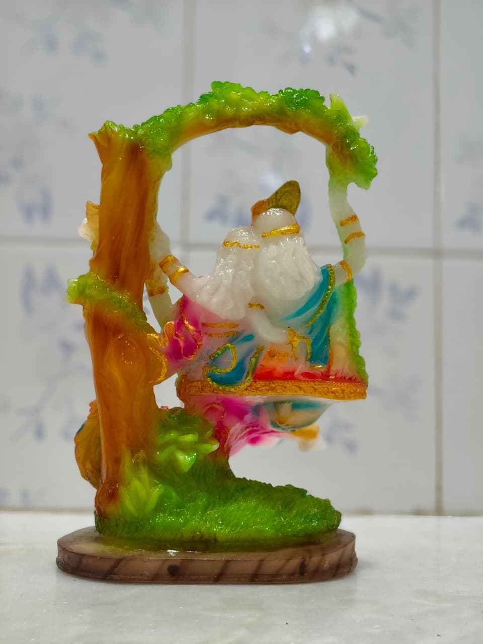 🦚 **Radha Krishna Decorative Showpiece with Peacock**
